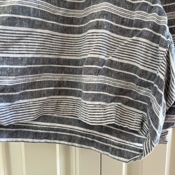 J. Jill Blue and White Striped Linen Shorts - Size XL - Picture 5 of 10